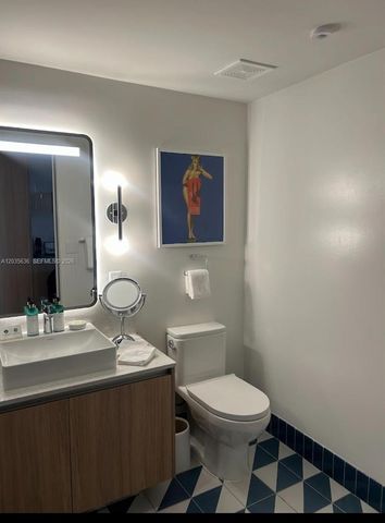 601 NE 1st Ave 1720, Miami, FL 33132
