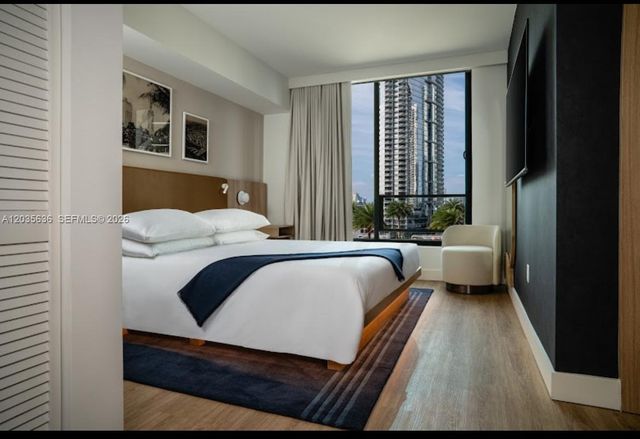 601 NE 1st Ave 1720, Miami, FL 33132