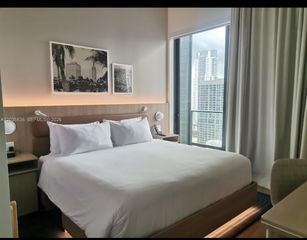 601 NE 1st Ave 1720, Miami, FL 33132