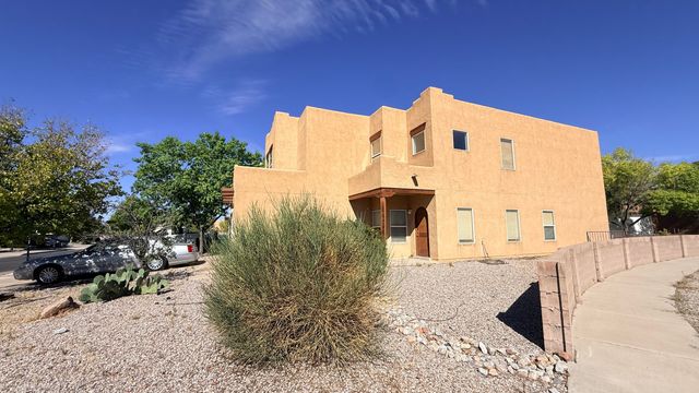 1339 Mountain Vista Drive SE, Rio Rancho, NM 87124