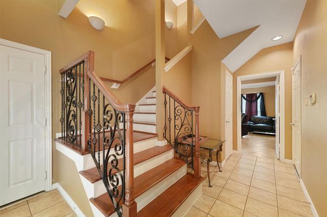 6107 S Arrowana Lane, Houston, TX 77036