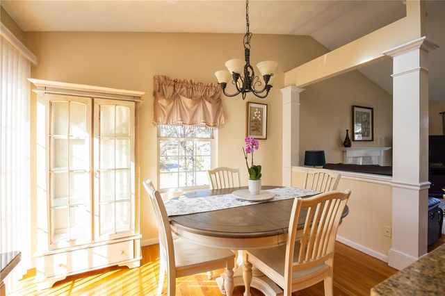 367 Commonwealth Avenue, Warwick, RI 02886