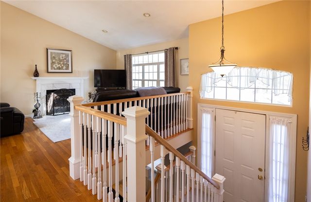 367 Commonwealth Avenue, Warwick, RI 02886