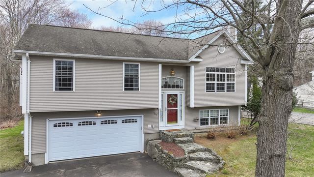 367 Commonwealth Avenue, Warwick, RI 02886