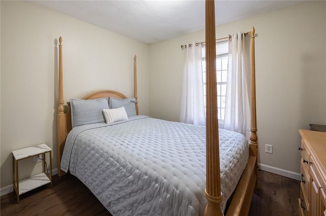 367 Commonwealth Avenue, Warwick, RI 02886