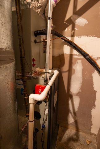 367 Commonwealth Avenue, Warwick, RI 02886