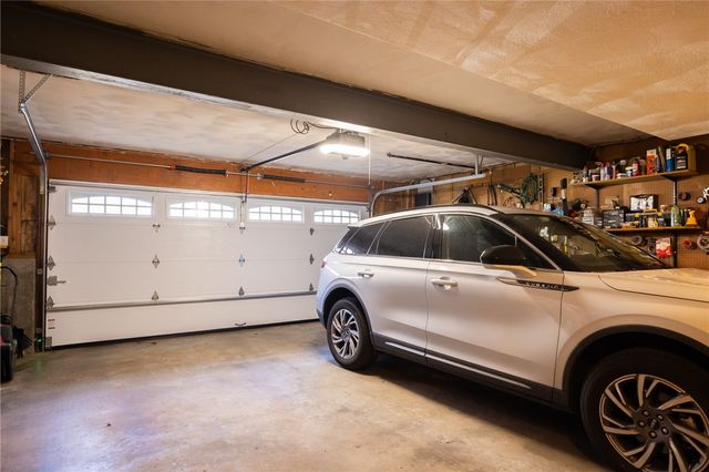 367 Commonwealth Avenue, Warwick, RI 02886