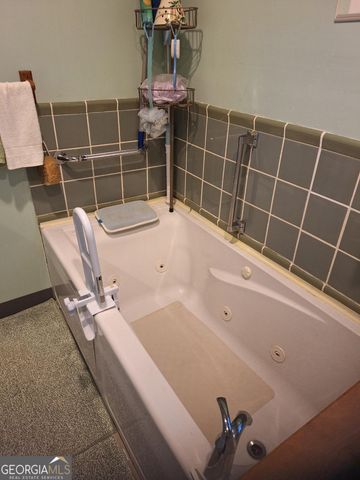 619 Seiler Avenue, Savannah, GA 31401