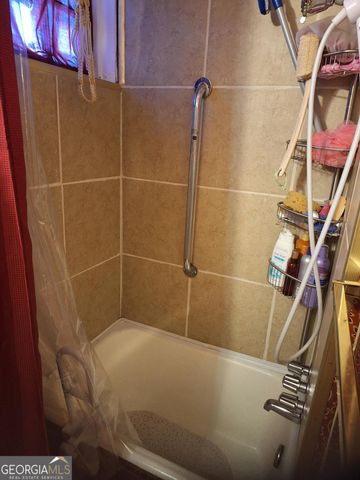 619 Seiler Avenue, Savannah, GA 31401