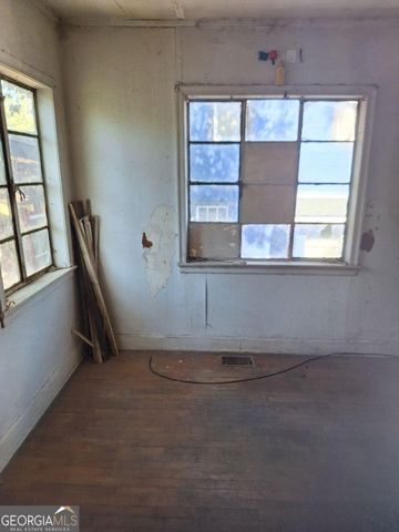 619 Seiler Avenue, Savannah, GA 31401