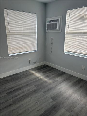 1450 SW 4th Street 4, Miami, FL 33135