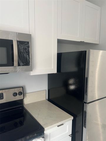 1450 SW 4th Street 4, Miami, FL 33135