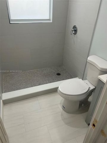 1450 SW 4th Street 4, Miami, FL 33135