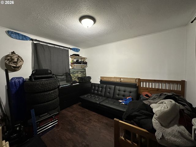 207 W HUMPHREY St, Yacolt, WA 98675