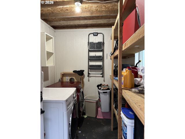 207 W HUMPHREY St, Yacolt, WA 98675