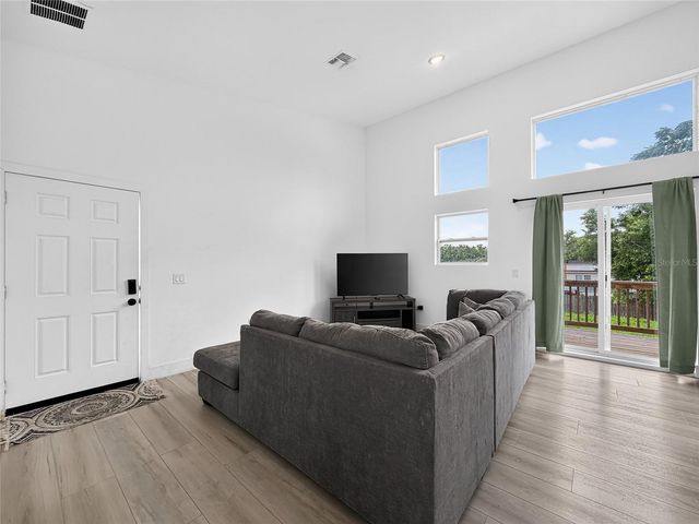 126 1ST STREET, Orlando, FL 32824