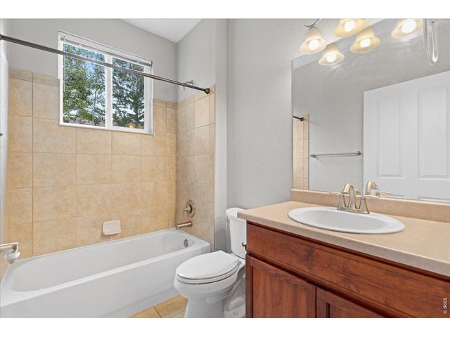 909 Burrowing Owl Dr, Fort Collins, CO 80525