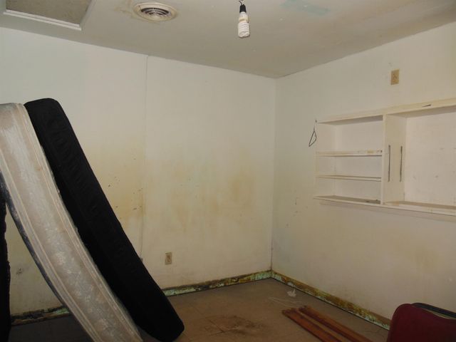 16 S Clare Avenue, Harrison, MI 48625