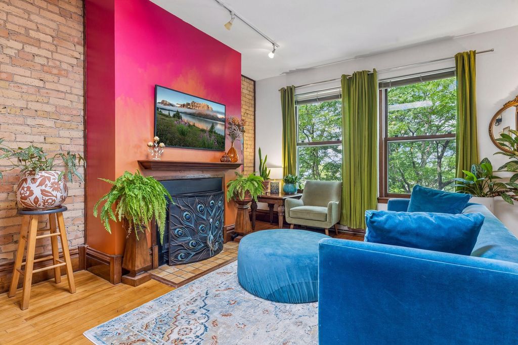 2417 Emerson Avenue S 109, Minneapolis, MN 55405 — photo 2