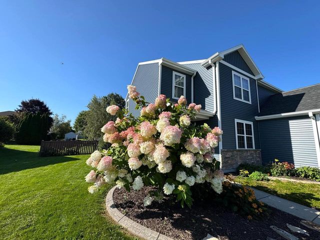 121 Prairie View Drive, Beaver Dam, WI 53916