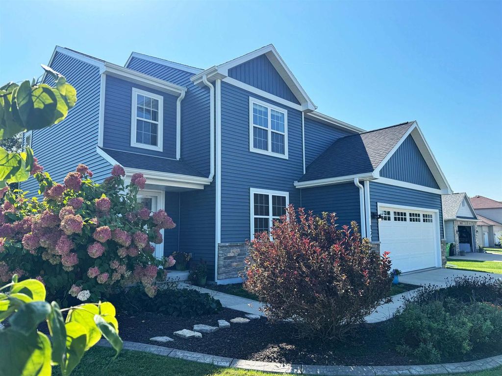 121 Prairie View Drive, Beaver Dam, WI 53916