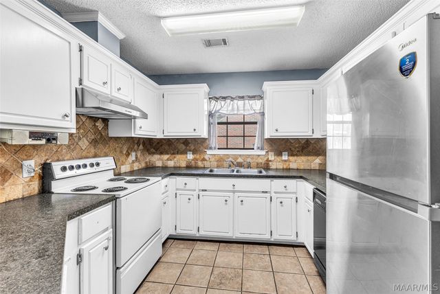 384 Forest Park Drive, Montgomery, AL 36109