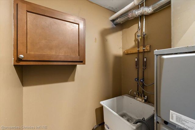 1890 College Street, Ferndale, MI 48220