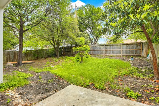 13006 Feather Point Dr, San Antonio, TX 78233