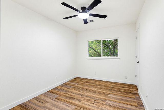 13006 Feather Point Dr, San Antonio, TX 78233