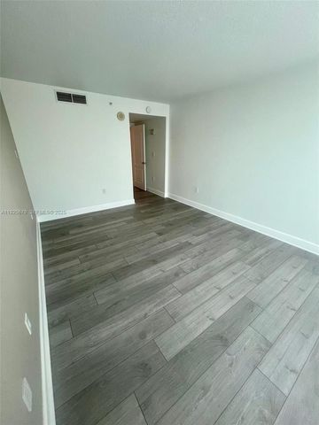 2101 Brickell Ave 2306, Miami, FL 33129