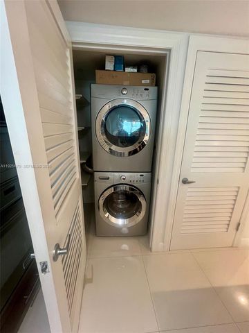 2101 Brickell Ave 2306, Miami, FL 33129