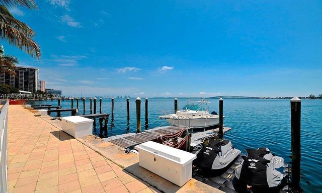 2101 Brickell Ave 2306, Miami, FL 33129