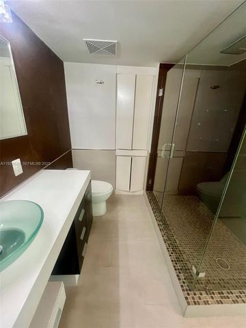 2101 Brickell Ave 2306, Miami, FL 33129