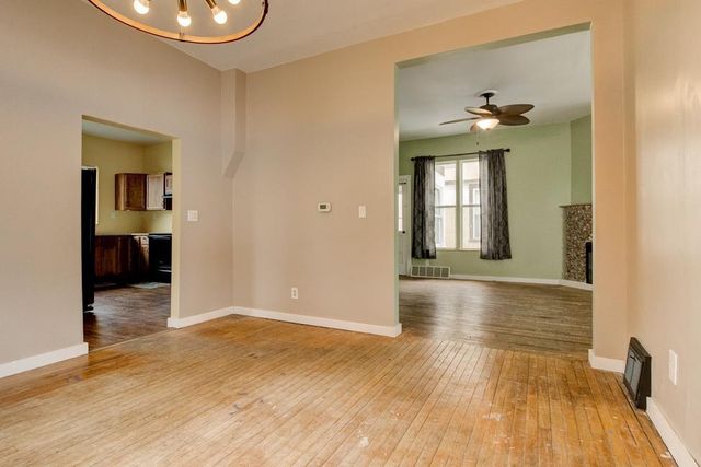 813 6TH AVENUE, Menominee, MI 49858