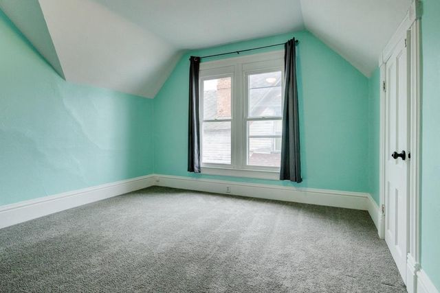 813 6TH AVENUE, Menominee, MI 49858