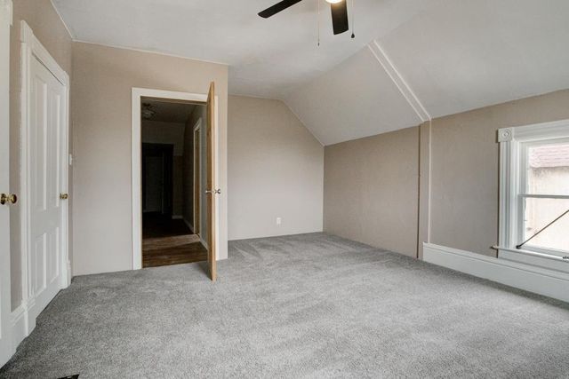 813 6TH AVENUE, Menominee, MI 49858