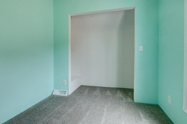 813 6TH AVENUE, Menominee, MI 49858