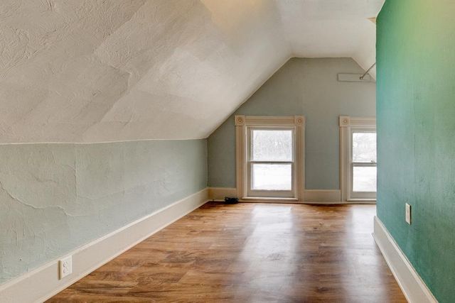 813 6TH AVENUE, Menominee, MI 49858