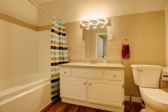 813 6TH AVENUE, Menominee, MI 49858