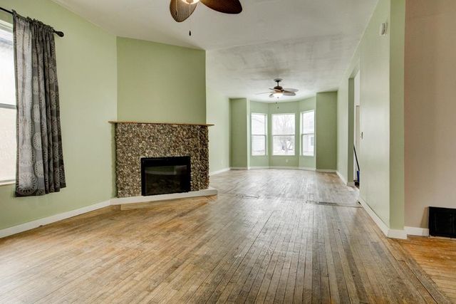 813 6TH AVENUE, Menominee, MI 49858