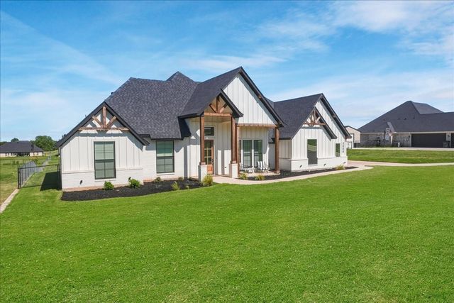3008 Westfork Way, Springtown, TX 76082