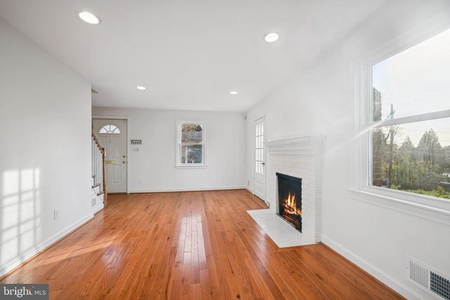 2711 ELNORA ST, Silver Spring, MD 20902