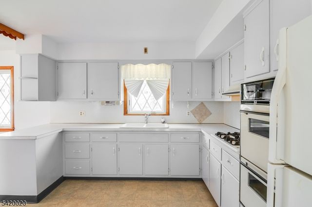 240 Ridge Rd, Cedar Grove Twp., NJ 07009