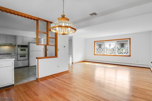 240 Ridge Rd, Cedar Grove Twp., NJ 07009