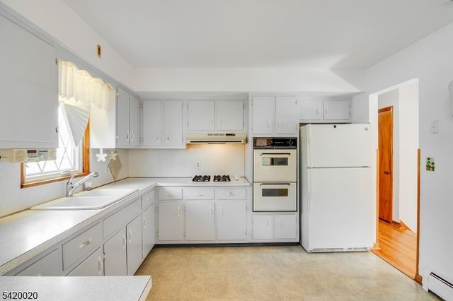 240 Ridge Rd, Cedar Grove Twp., NJ 07009