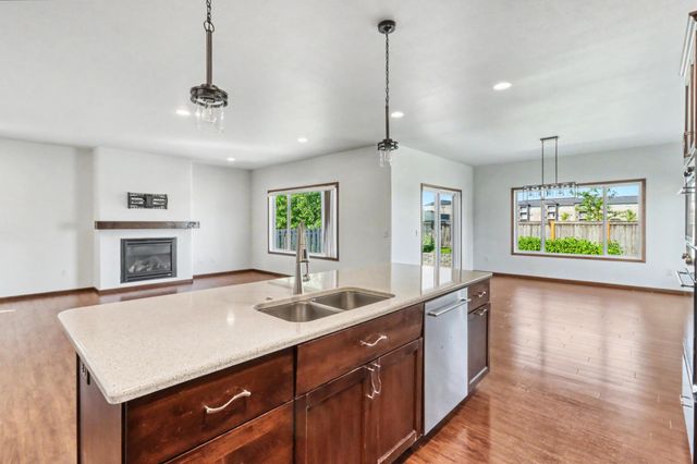 5001 44th Street S, Fargo, ND 58104