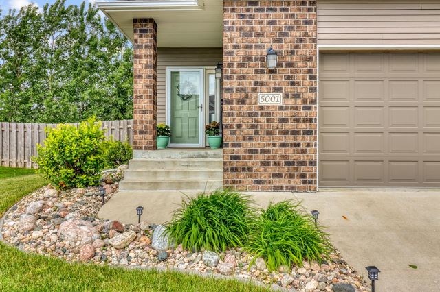 5001 44th Street S, Fargo, ND 58104