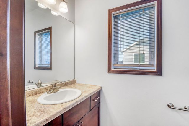 5001 44th Street S, Fargo, ND 58104