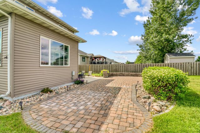 5001 44th Street S, Fargo, ND 58104