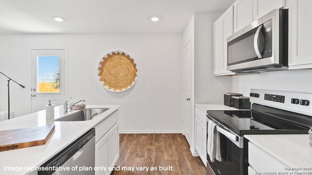 1413 Sequoia Park, Converse, TX 78109